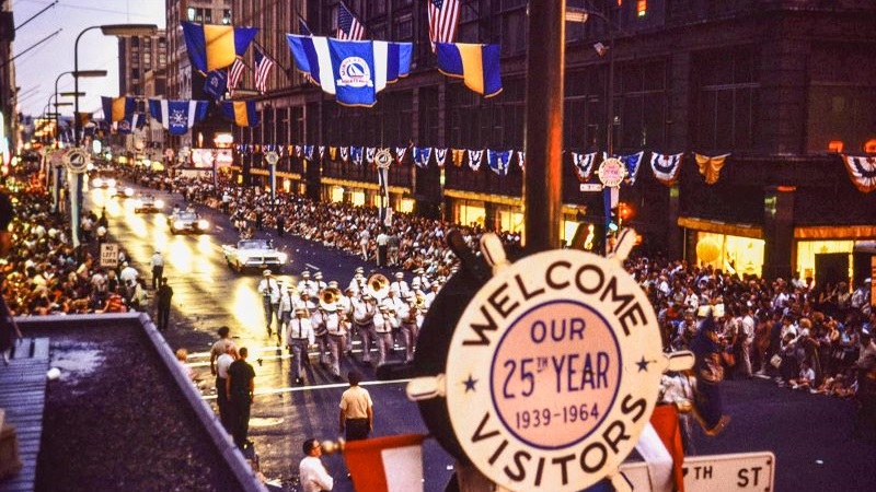 This 1964 photo features an Aquatennial parade float. 